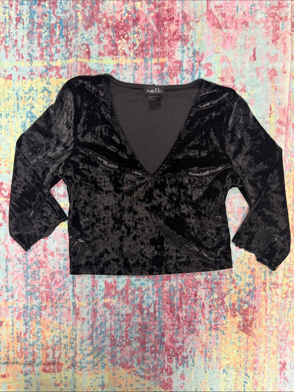 Rue21 Black Crushed Velvet V-Neck Long Sleeve Top